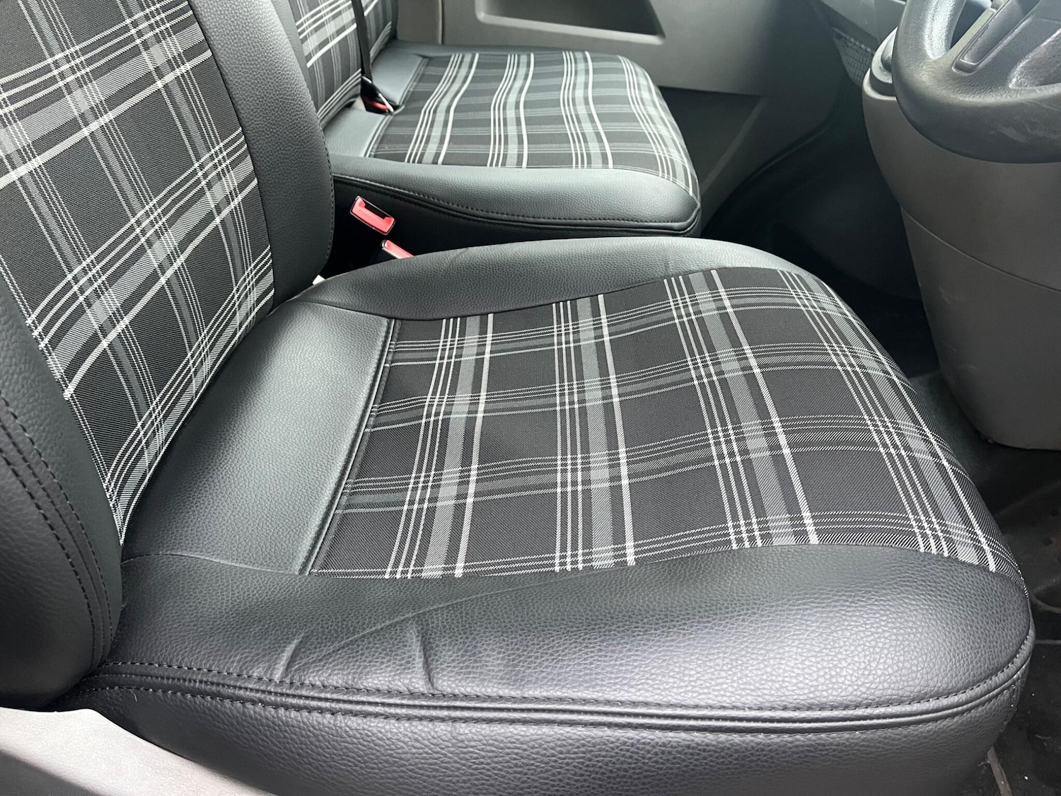 Used Volkswagen Transporter 2015 for sale - 77177781: Photo 5