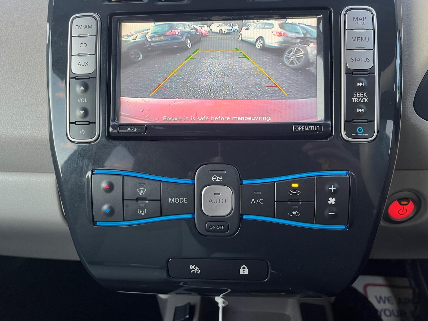 Used Nissan Leaf for sale - 77710131: Photo 2