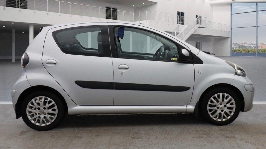 Used Toyota AYGO 2009 for sale - 77564665: Photo 10