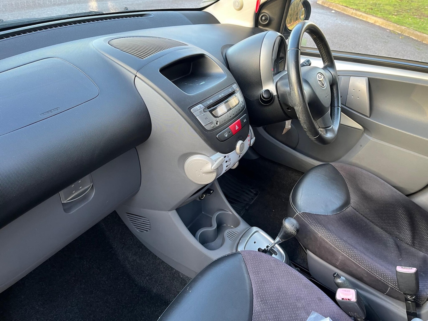 Used Toyota AYGO 2009 for sale - 77564665: Photo 13