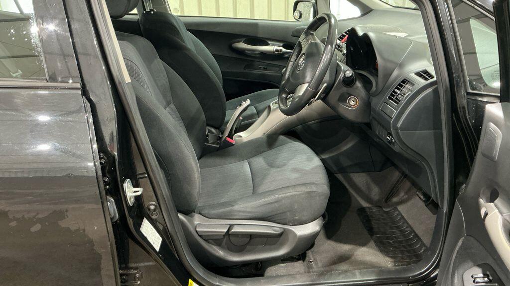 Used Toyota Auris 2009 for sale - 77358982: Photo 2