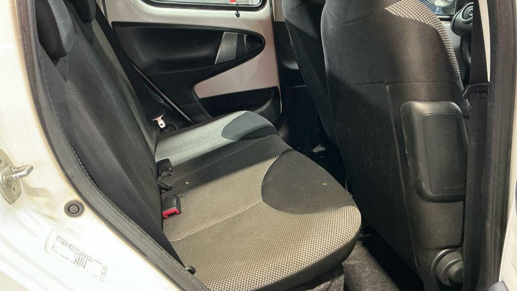 Used Toyota AYGO 2014 for sale - 77306167: Photo 4