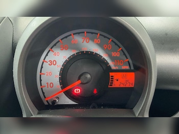 Used Toyota AYGO 2009 for sale - 77400629: Photo