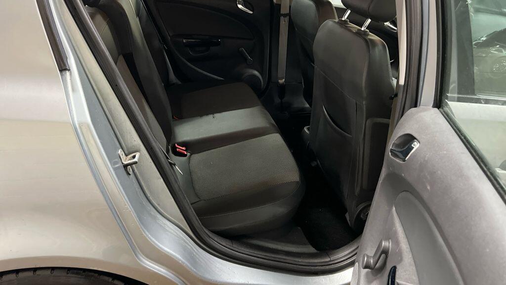 Used Vauxhall Corsa 2010 for sale - 77315468: Photo 4