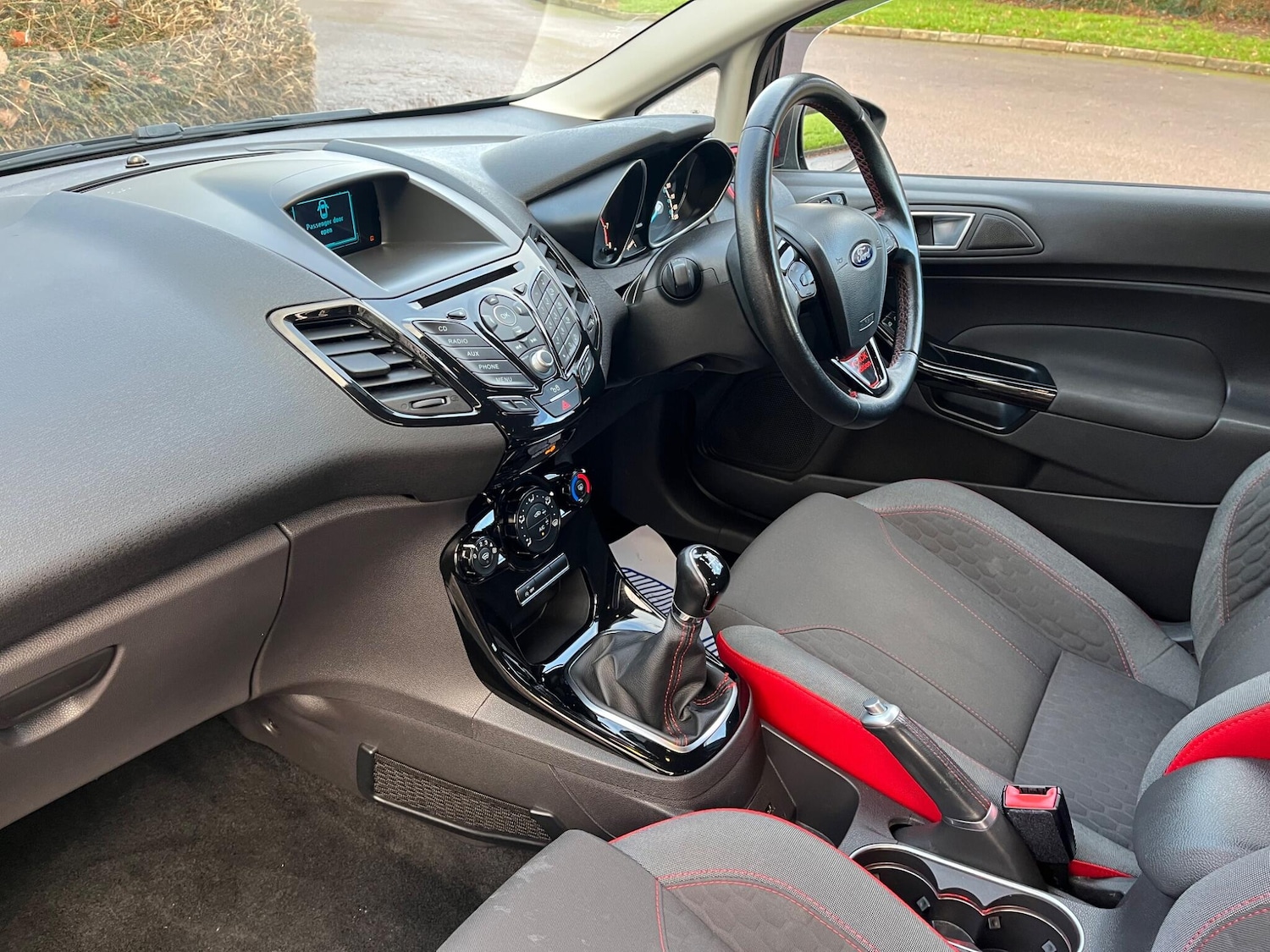 Used Ford Fiesta 2015 for sale - 77177790: Photo 13