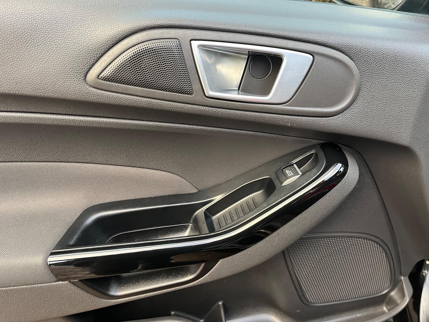 Used Ford Fiesta 2015 for sale - 77177790: Photo 22