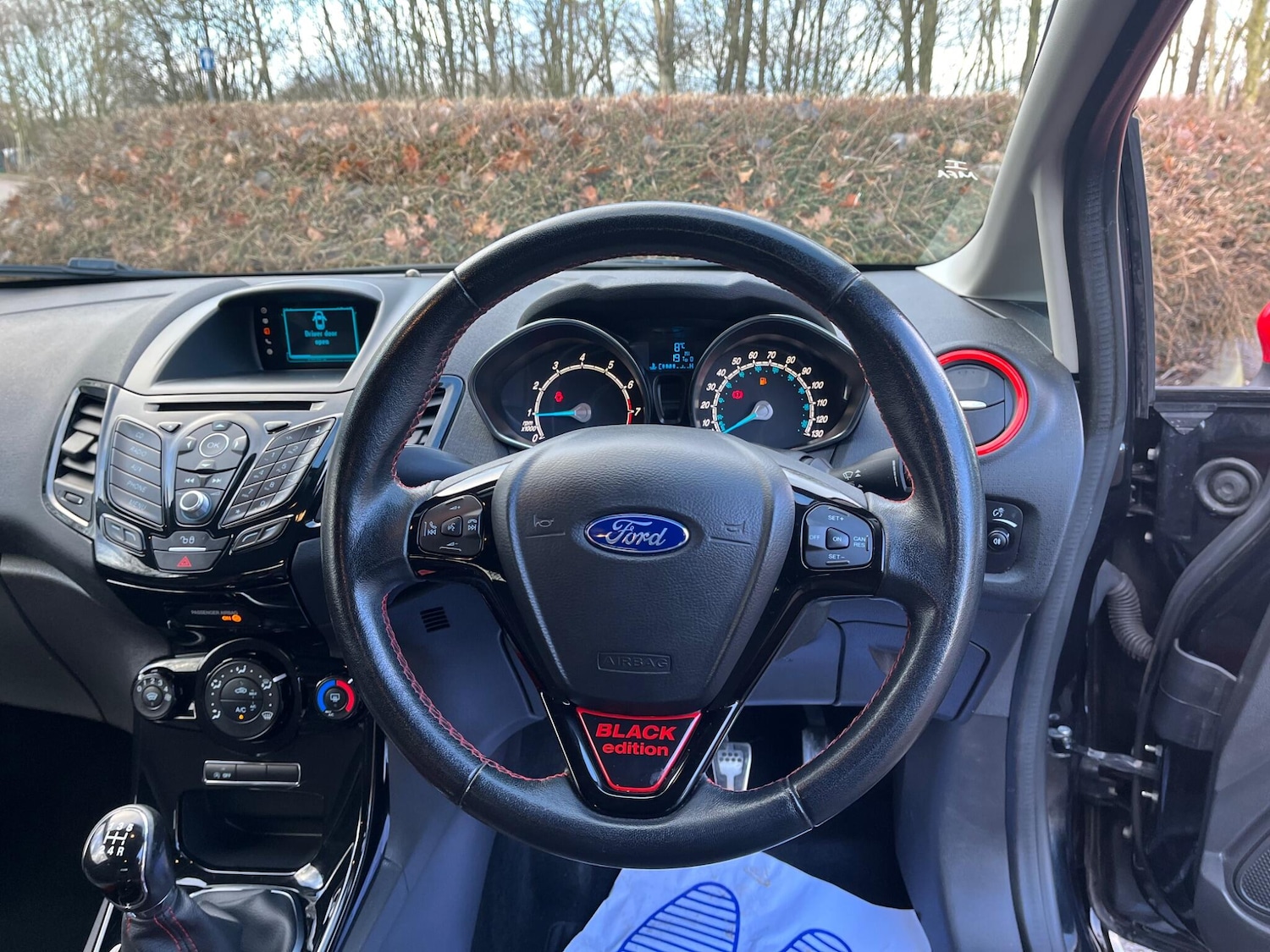 Used Ford Fiesta 2015 for sale - 77177790: Photo 24