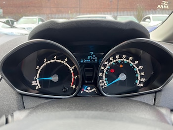 Used Ford Fiesta 2015 for sale - 77177790: Photo