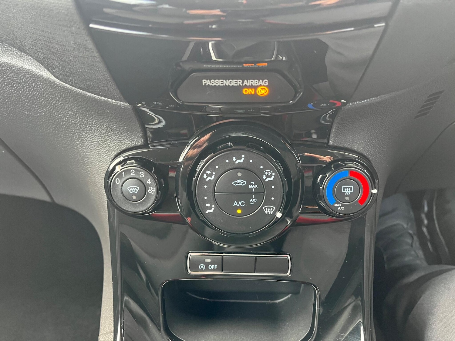 Used Ford Fiesta 2015 for sale - 77177790: Photo 7