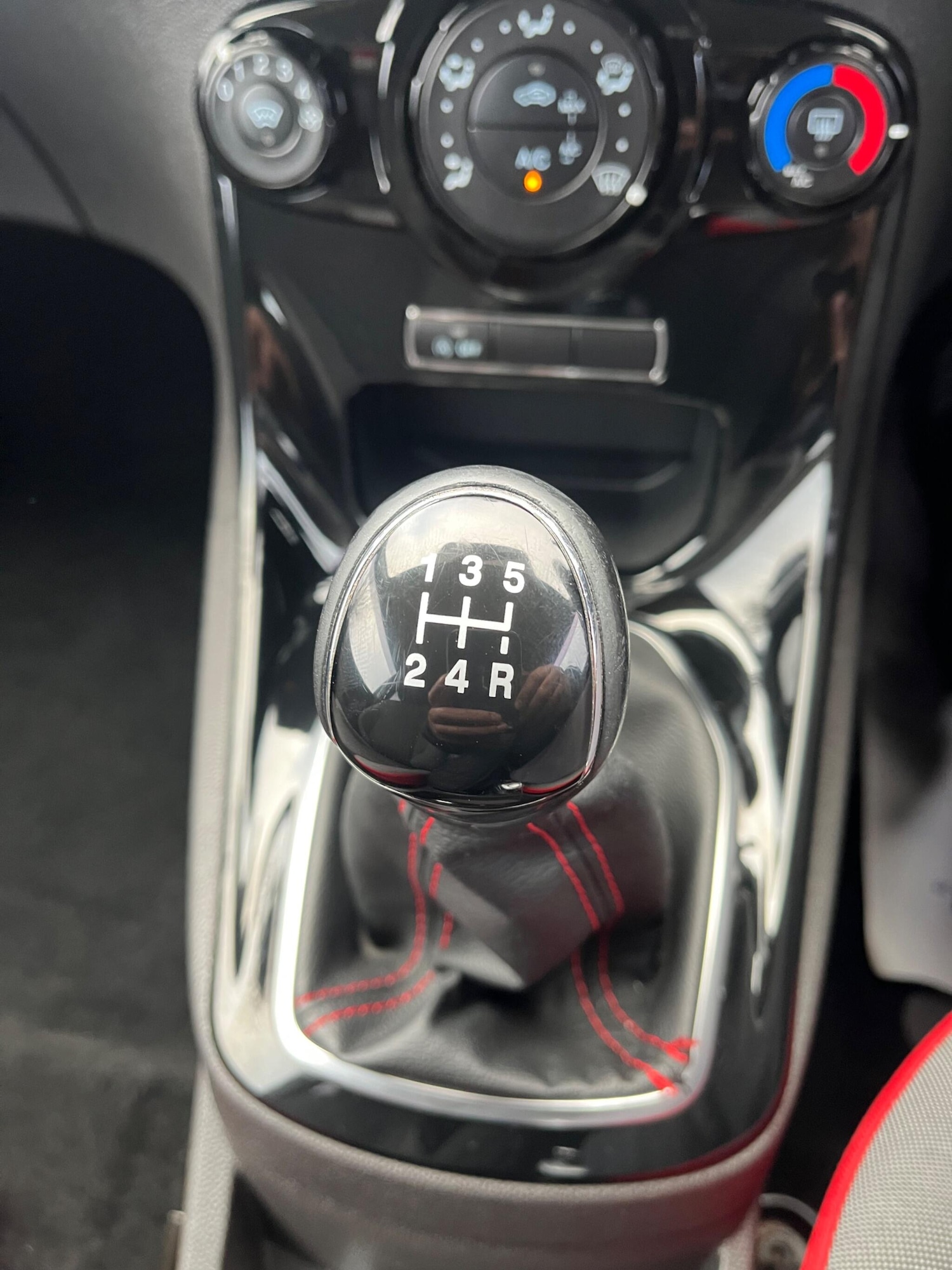 Used Ford Fiesta 2015 for sale - 77177790: Photo 8