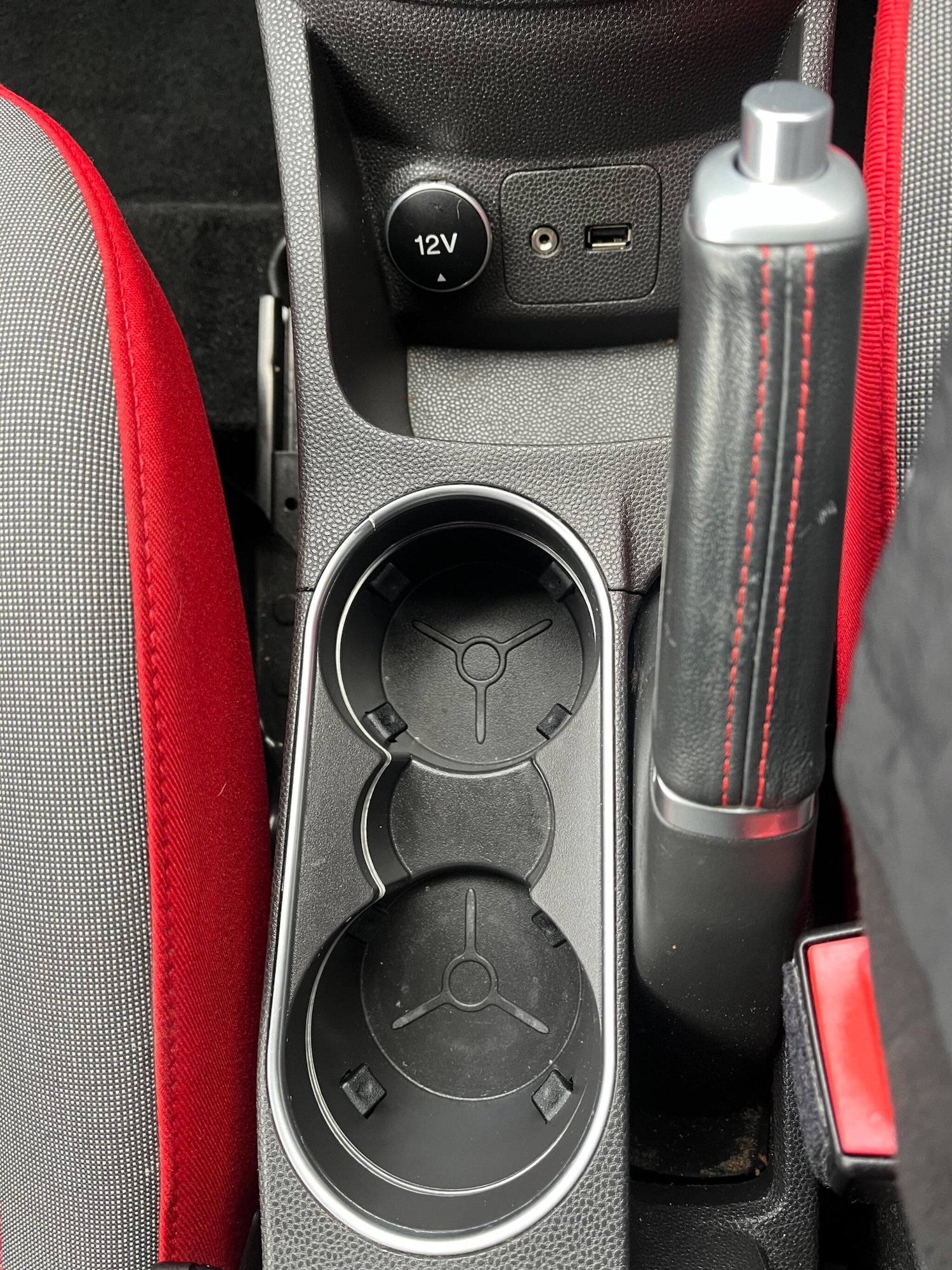 Used Ford Fiesta 2015 for sale - 77177790: Photo 9