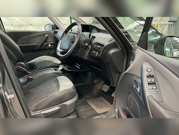 Used Citroen Grand C4 Picasso 2016 for sale - 79000109: Photo