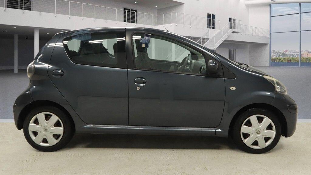 Used Toyota AYGO 2009 for sale - 77564657: Photo 10
