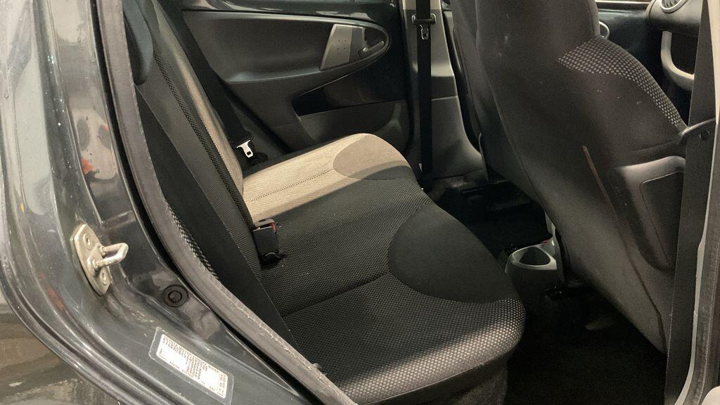 Used Toyota AYGO 2009 for sale - 77564657: Photo 5