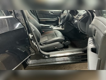 Used Mercedes-Benz E Class 2011 for sale - 78823410: Photo
