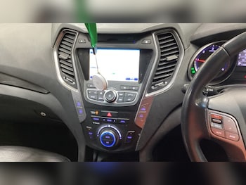 Used Hyundai Santa Fe 2013 for sale - 79000111: Photo