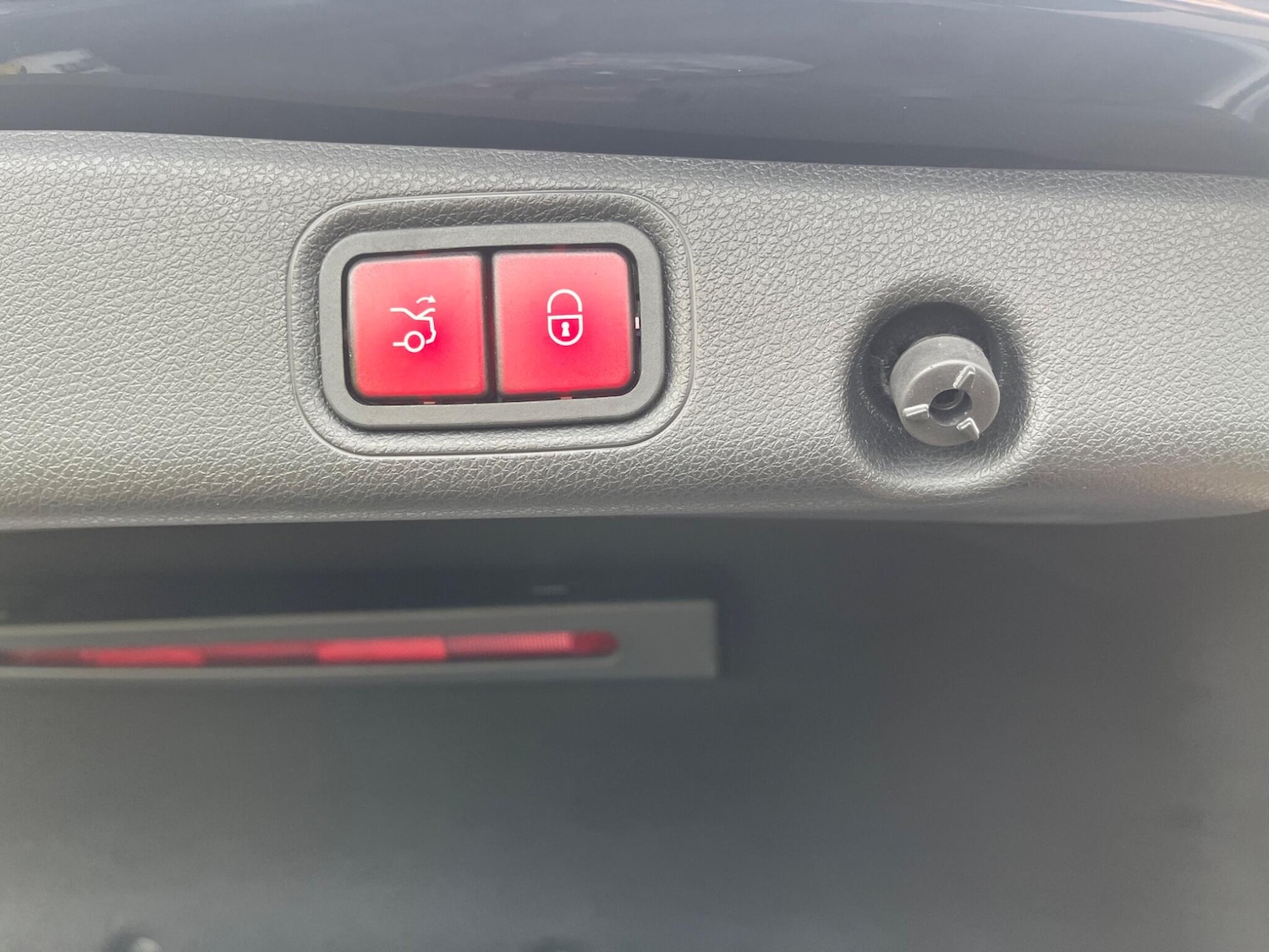 Used Mercedes-Benz E Class 2016 for sale - 77710268: Photo 38