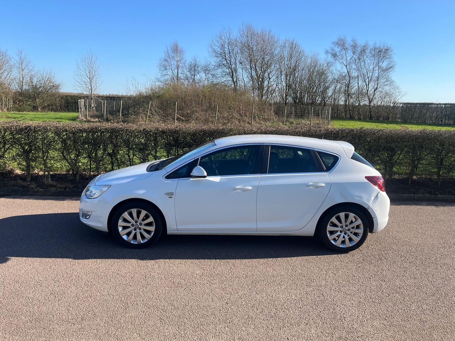 Used Vauxhall Astra 2011 for sale - 78204930: Photo 3