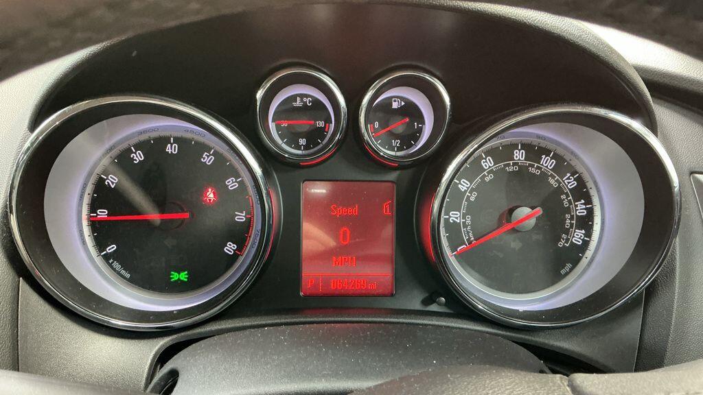 Used Vauxhall Astra 2011 for sale - 77898534: Photo 2