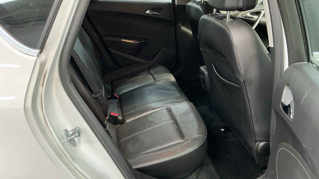 Used Vauxhall Astra 2011 for sale - 77898534: Photo 5