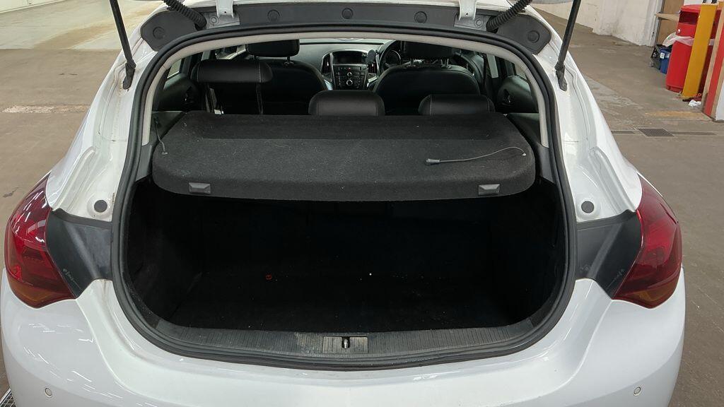 Used Vauxhall Astra 2011 for sale - 77898534: Photo 6