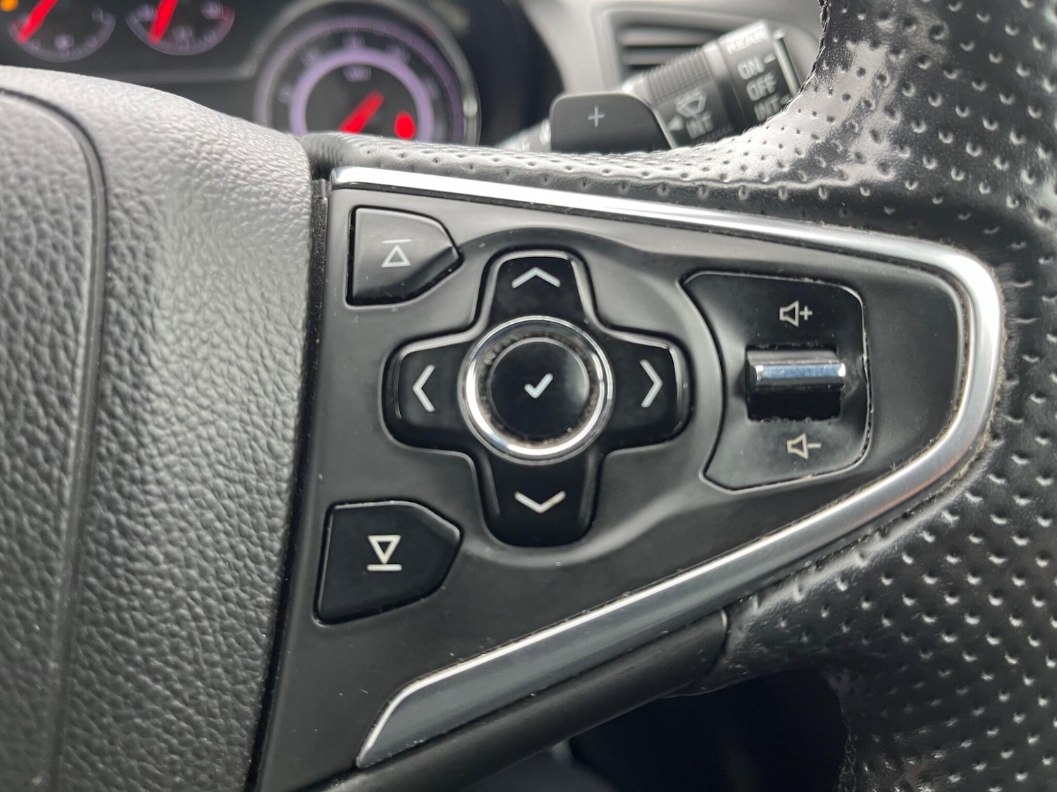 Used Vauxhall Insignia 2015 for sale - 77358811: Photo 11