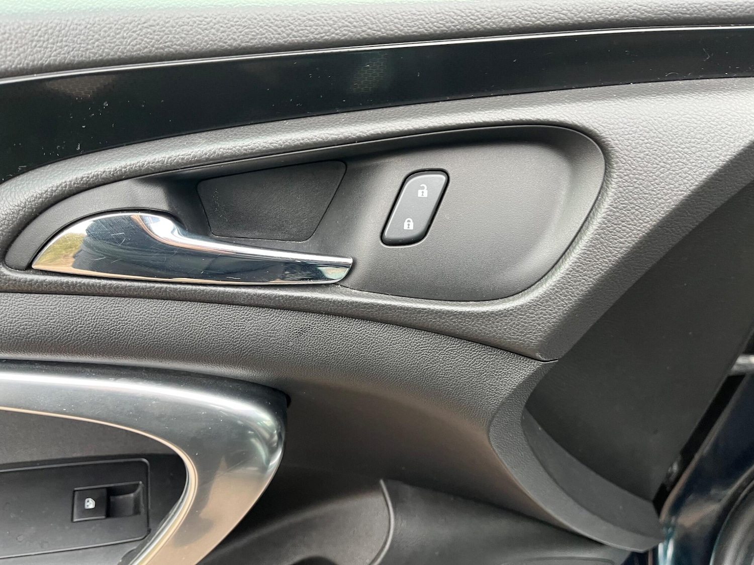 Used Vauxhall Insignia 2015 for sale - 77358811: Photo 20