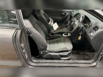 Used Volkswagen Polo 2010 for sale - 77478884: Photo