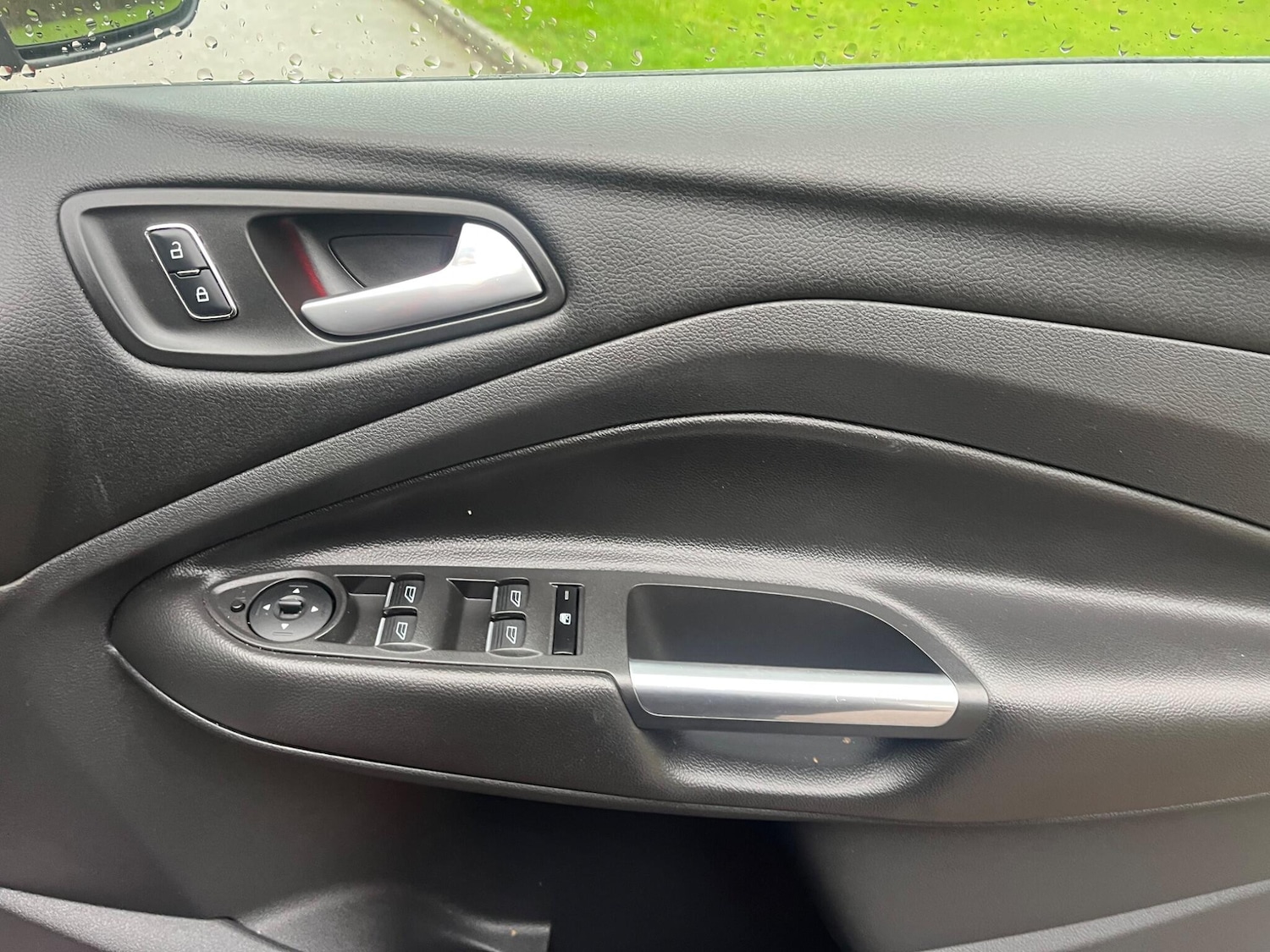 Used Ford Kuga 2016 for sale - 77177778: Photo 9