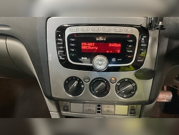 Used Ford Focus 2010 for sale - 79425339: Photo
