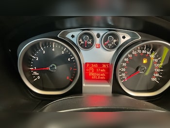 Used Ford Focus 2010 for sale - 79425339: Photo