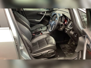 Used Vauxhall Astra 2014 for sale - 77684028: Photo