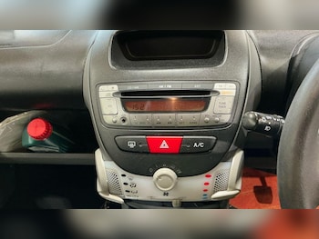 Used Toyota AYGO 2011 for sale - 78006758: Photo