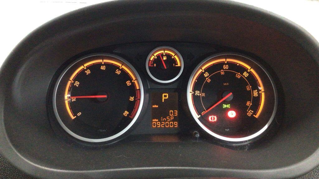 Used Vauxhall Corsa 2011 for sale - 77177791: Photo 3