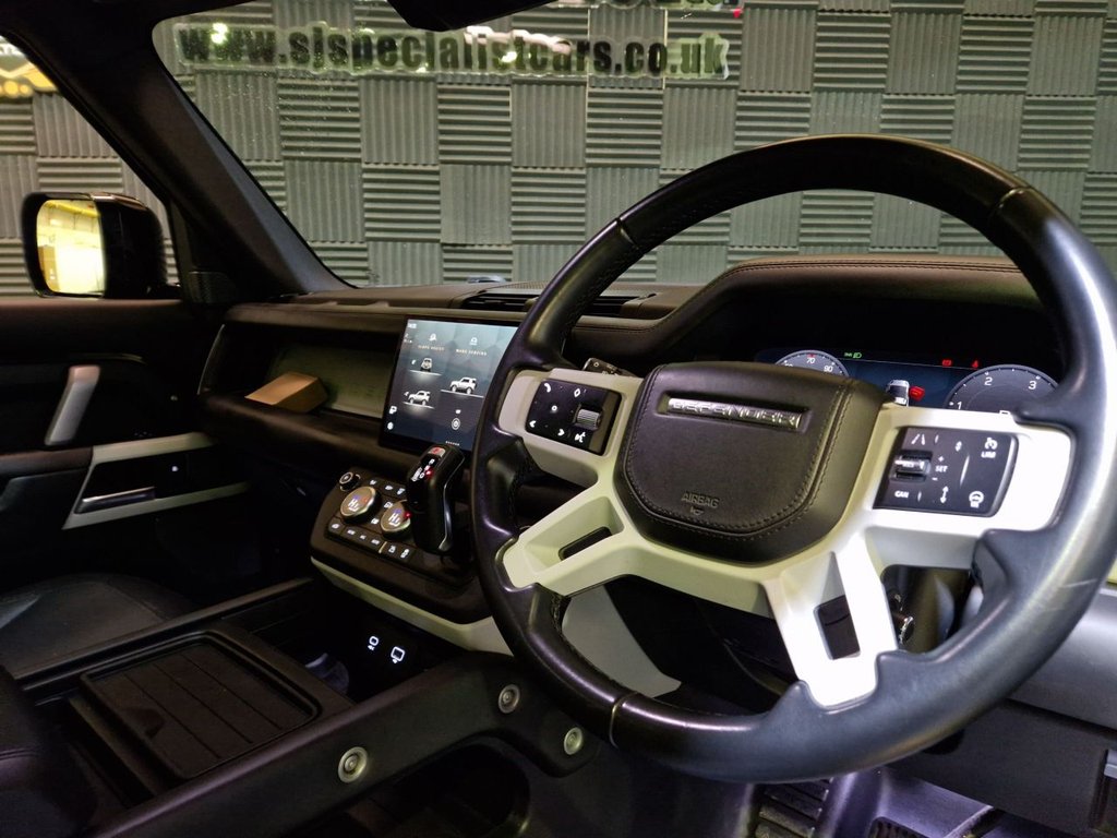 Used Land Rover Defender 2022 for sale - 76655479: Photo 18