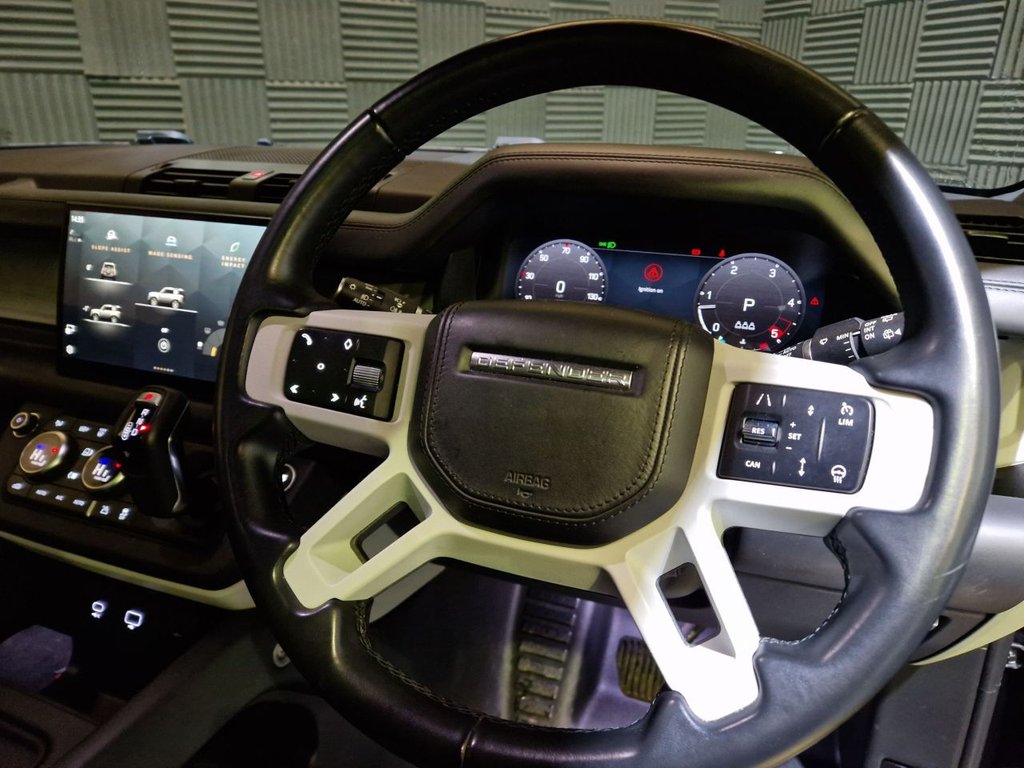 Used Land Rover Defender 2022 for sale - 76655479: Photo 19