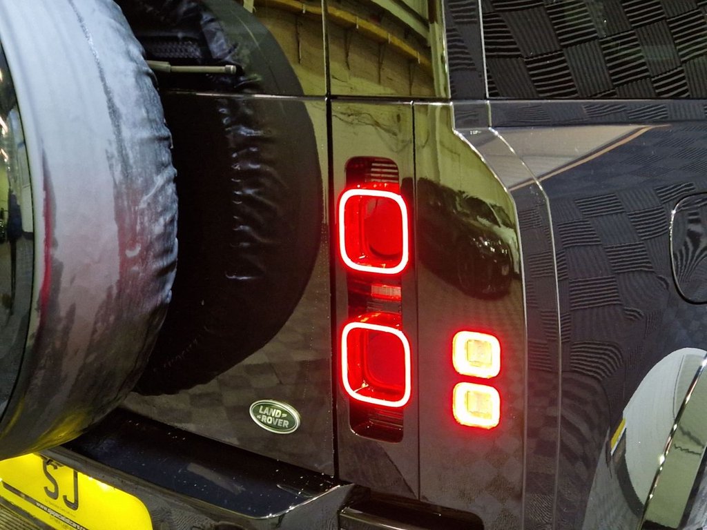 Used Land Rover Defender 2022 for sale - 76655479: Photo 20