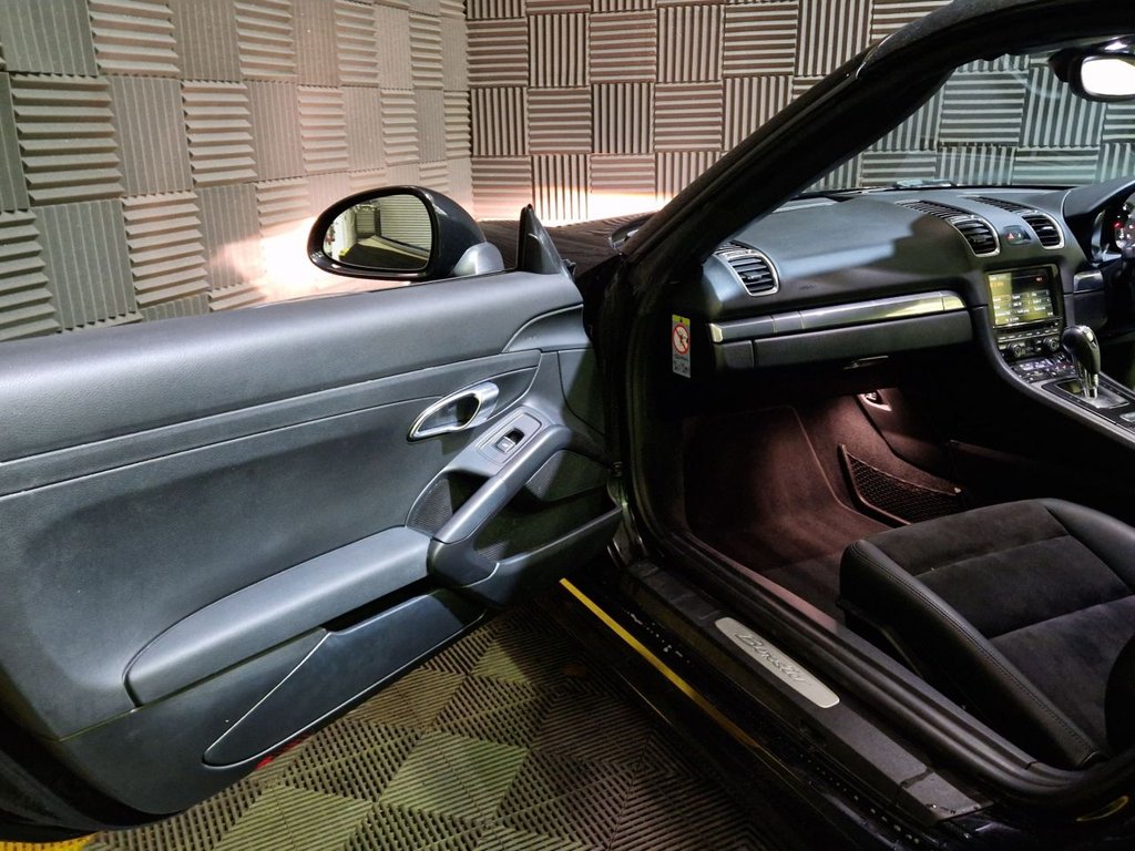 Used Porsche Boxster 2014 for sale - 76654873: Photo 10