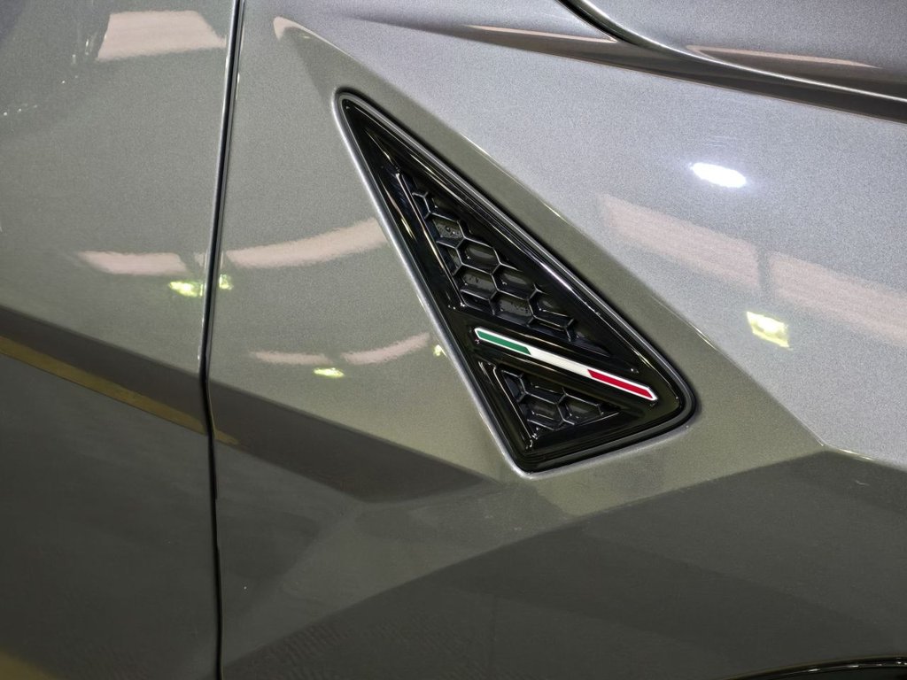 Used Lamborghini Urus 2023 for sale - 77263395: Photo 28