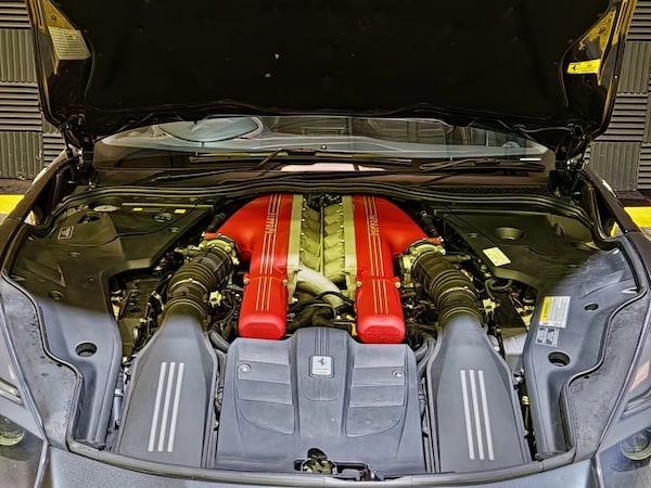 Used Ferrari F12 Berlinetta 2015 for sale - 75411545: Photo 9