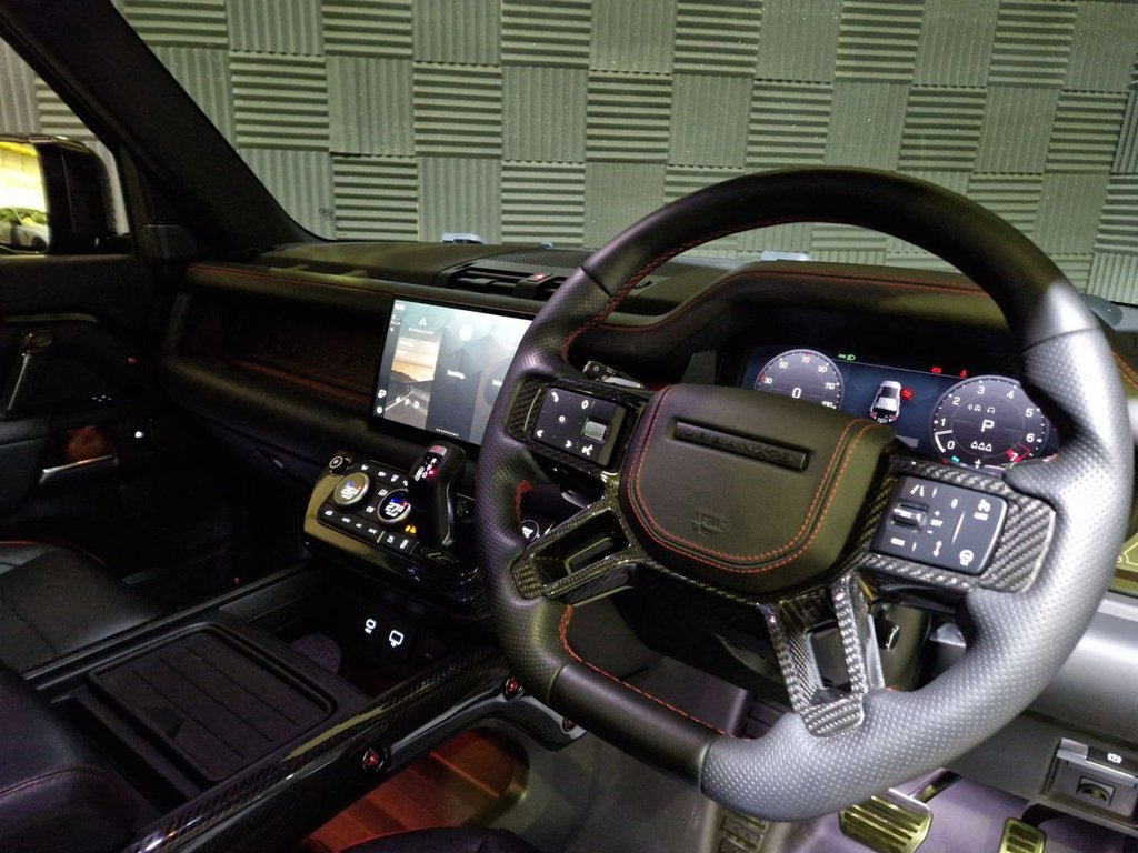 Used Land Rover Defender 2023 for sale - 76973272: Photo 18