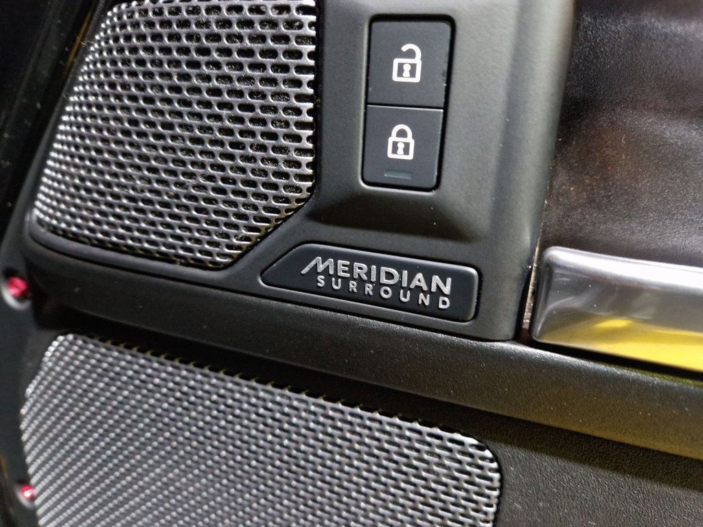 Used Land Rover Defender 2023 for sale - 76973272: Photo 23