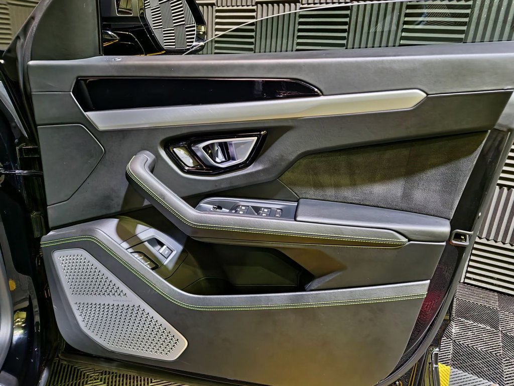 Used Lamborghini Urus 2019 for sale - 76210805: Photo 24