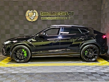 Used Lamborghini Urus 2019 for sale - 76210805: Photo