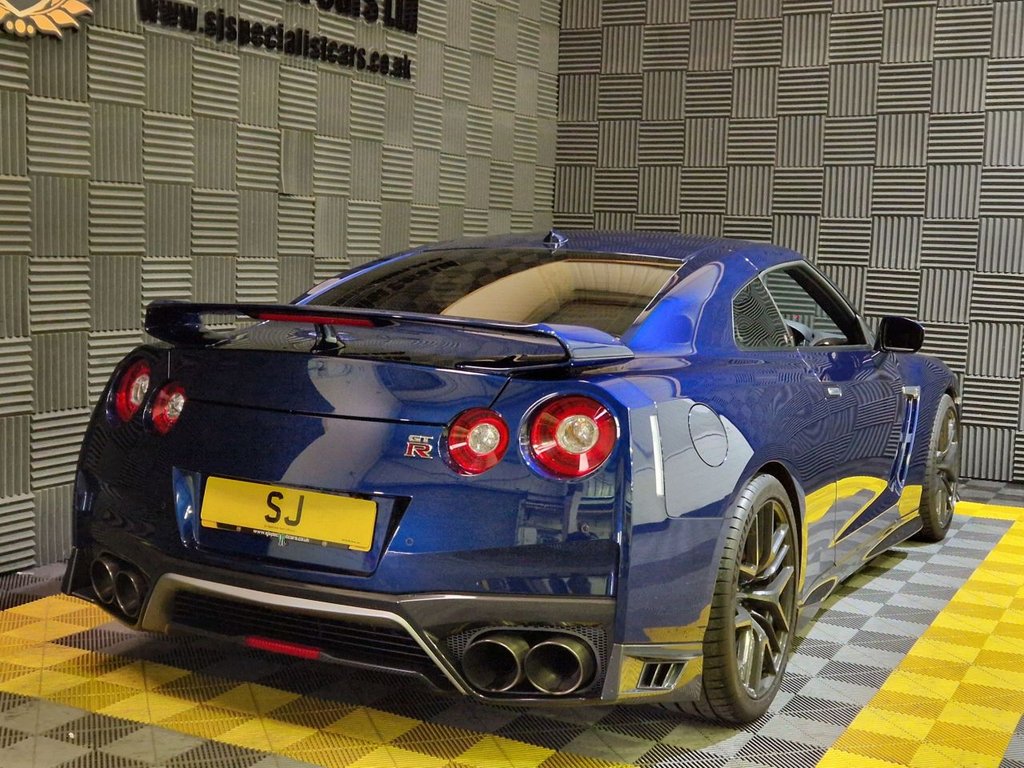Used Nissan GT-R 2017 for sale - 76304139: Photo 16