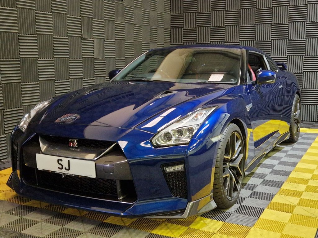 Used Nissan GT-R 2017 for sale - 76304139: Photo 5