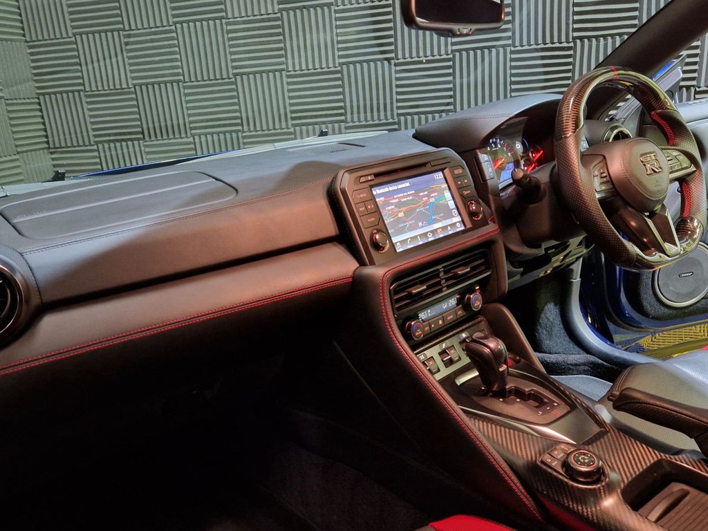 Used Nissan GT-R 2017 for sale - 76304139: Photo 8