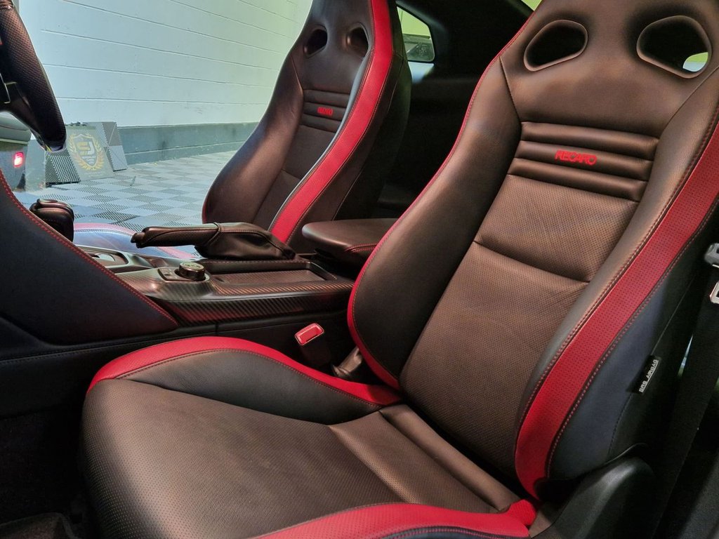 Used Nissan GT-R 2017 for sale - 76304139: Photo 9
