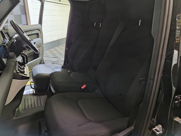 Used Land Rover Defender 2021 for sale - 74517046: Photo 19