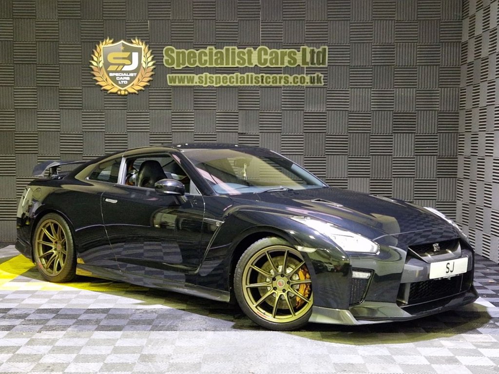 Used Nissan GT-R 2017 for sale - 76558988: Photo 1